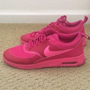 Pink Nike air max Thea